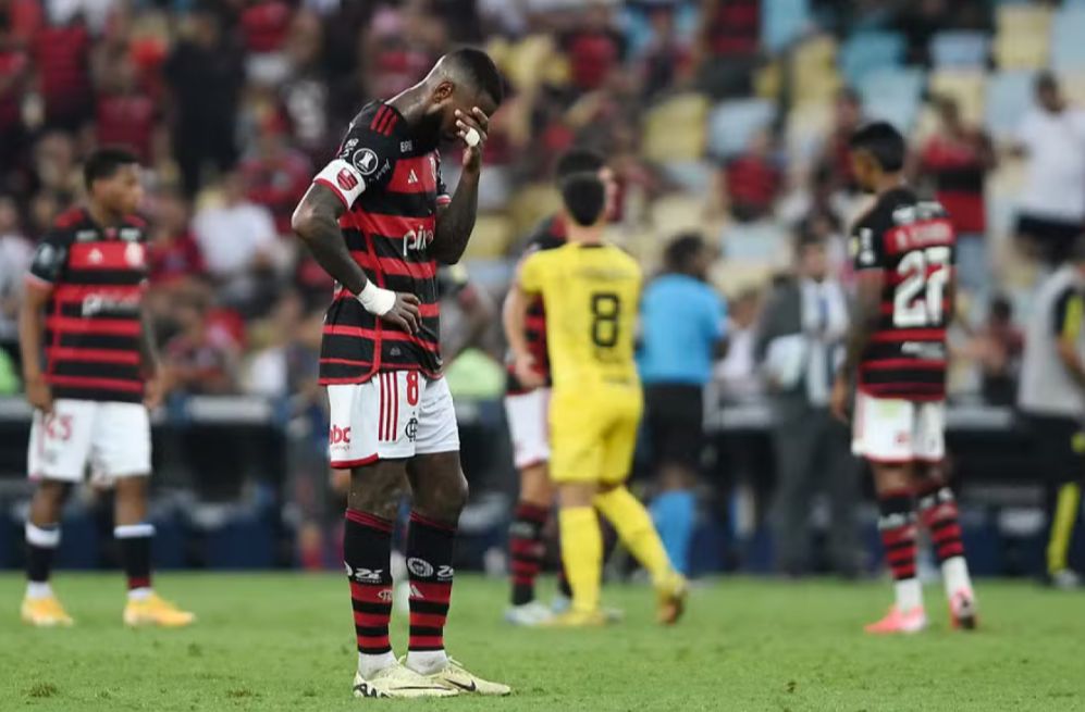 Gerson, após a derrota pro Peñarol na Libertadores no jogo de ida, no Maracanã. - Reprodução: Alexandre Durão/Zimel Press/Agência O Globo