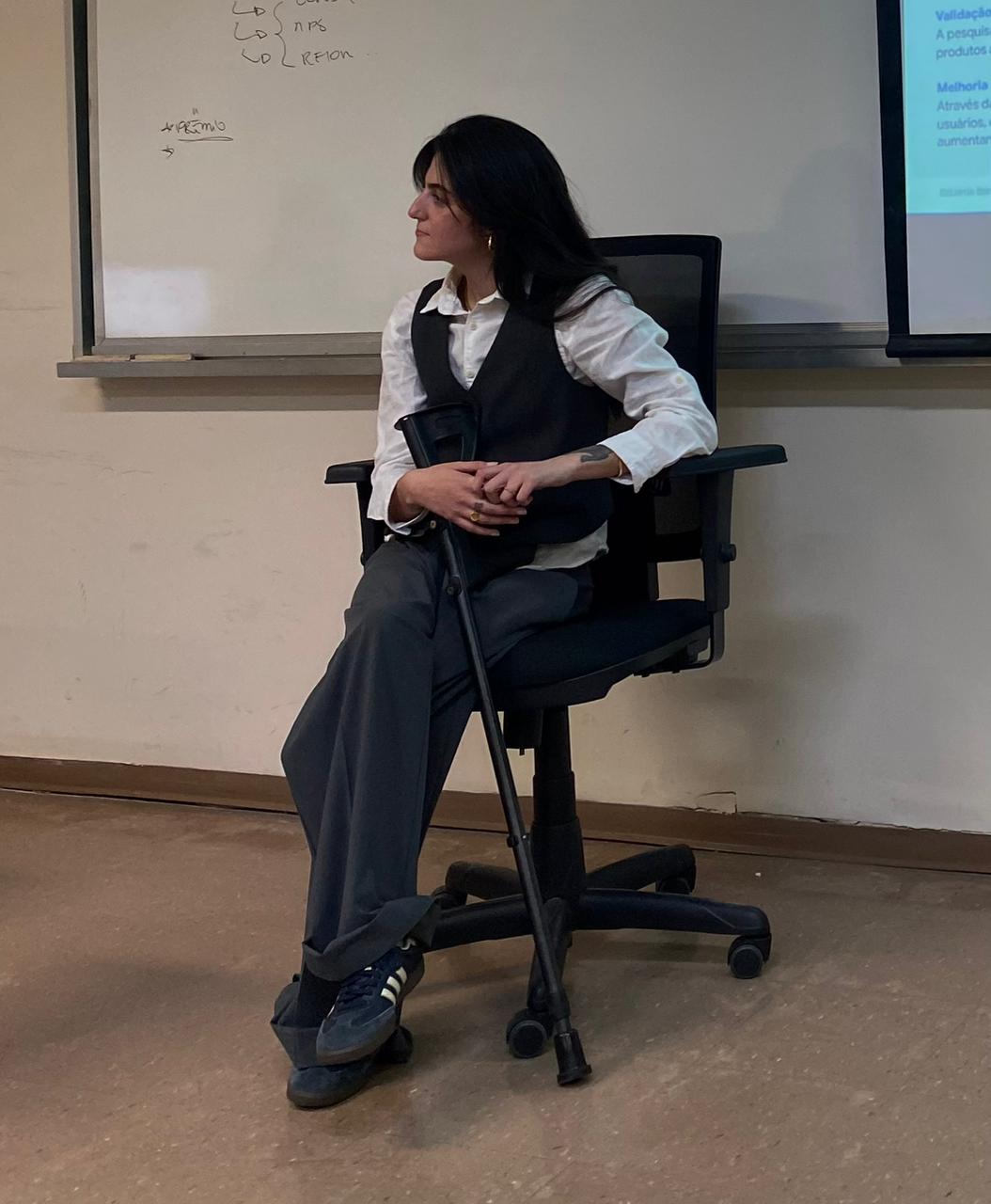 Eduarda Barreto em palestra na FEA-USP
