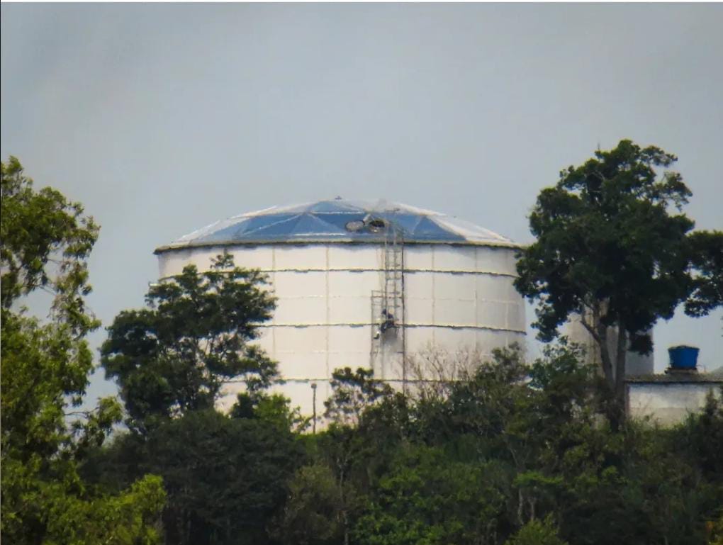 Reprodução: Lagomuller/ Instagram | Imagem da caixa d´água que estourou