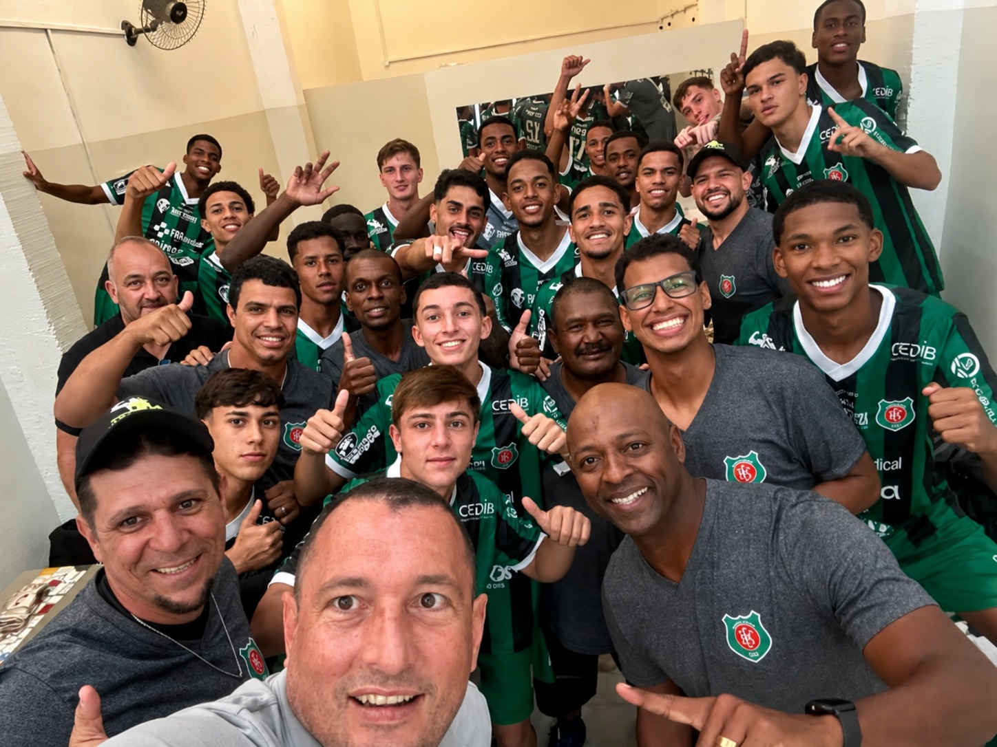 Equipe do Barretos que disputa a série B do Campeonato Paulista sub-20. Reprodução/Instagram @barretosec