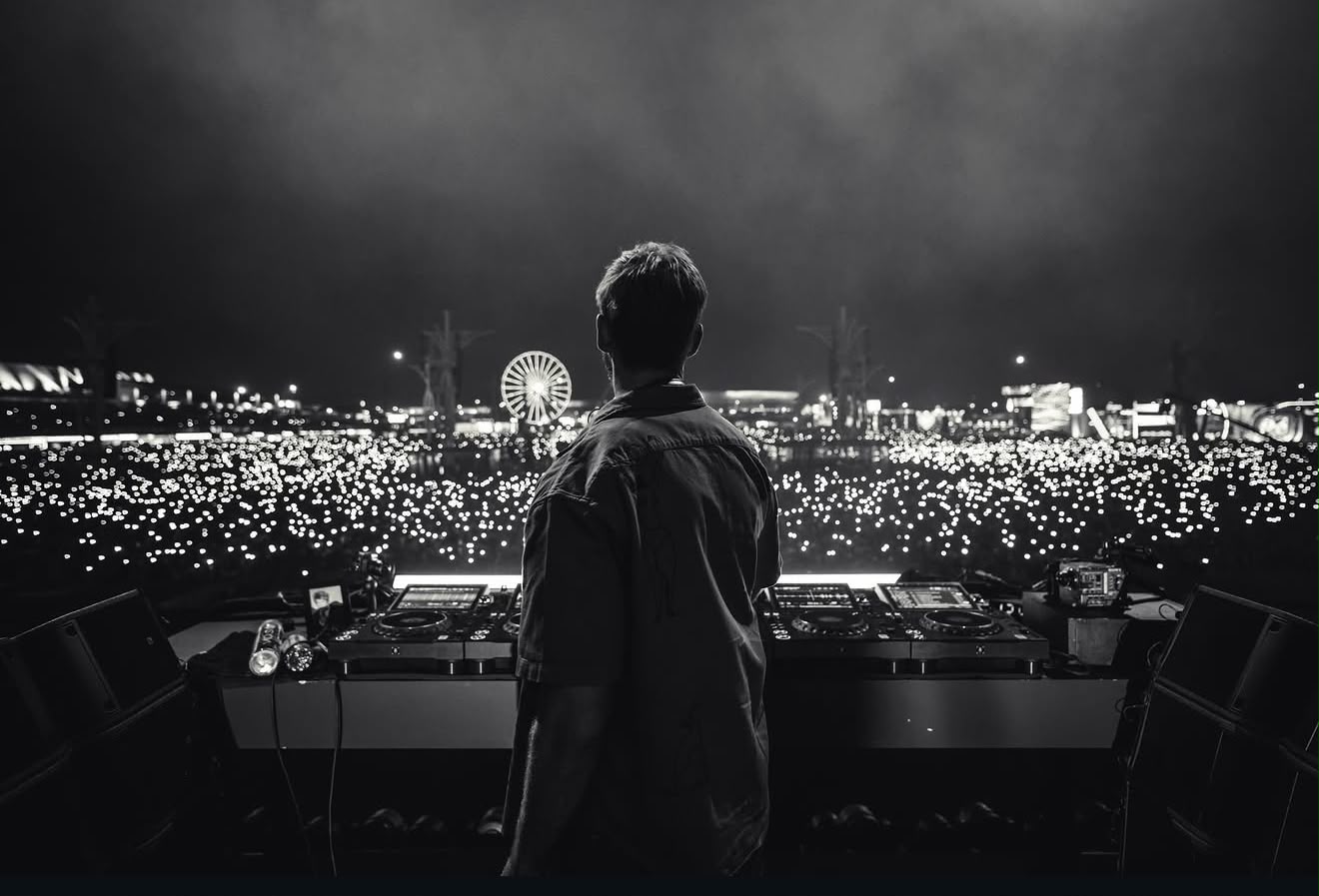 DJ Calvin Harris fechando a noite no festival - Foto: @calvinharris / Instagram