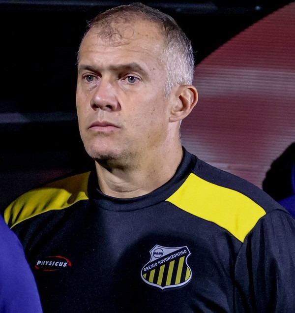 Eduardo Baptista teve o quarto trabalho mais longevo do Brasil na história recente do futebol, após dois anos e cinco meses no comando do Novorizontino. Reprodução: Instagram/ @oficialnovorizontino
